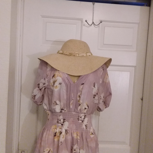 Beautiful floppy Hat - Picture 6 of 8